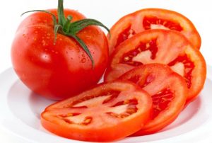 Trong cà chua rất giàu vitamin C, A, K